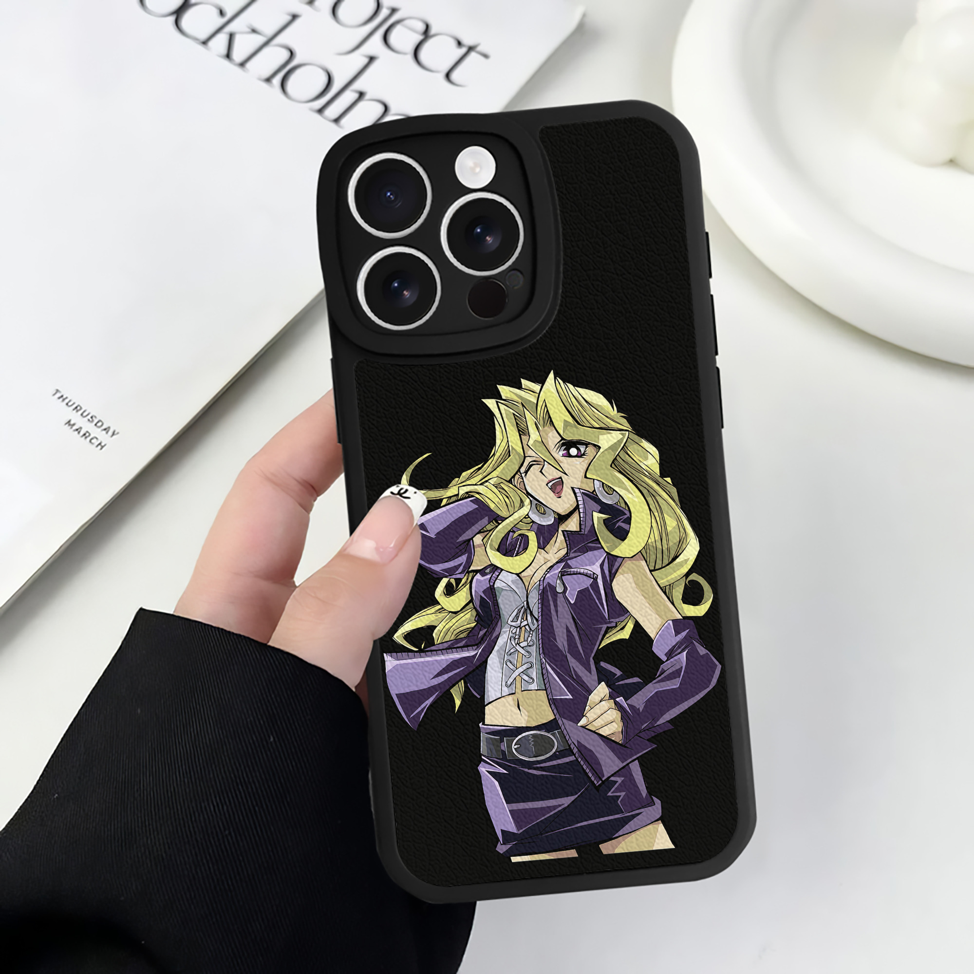 （画像用） 遊☆戯☆王 Yu-Gi-Oh! 【iPhone 16シリーズ対応】シリコンスマホケース（レザー調） 材質：シリコン